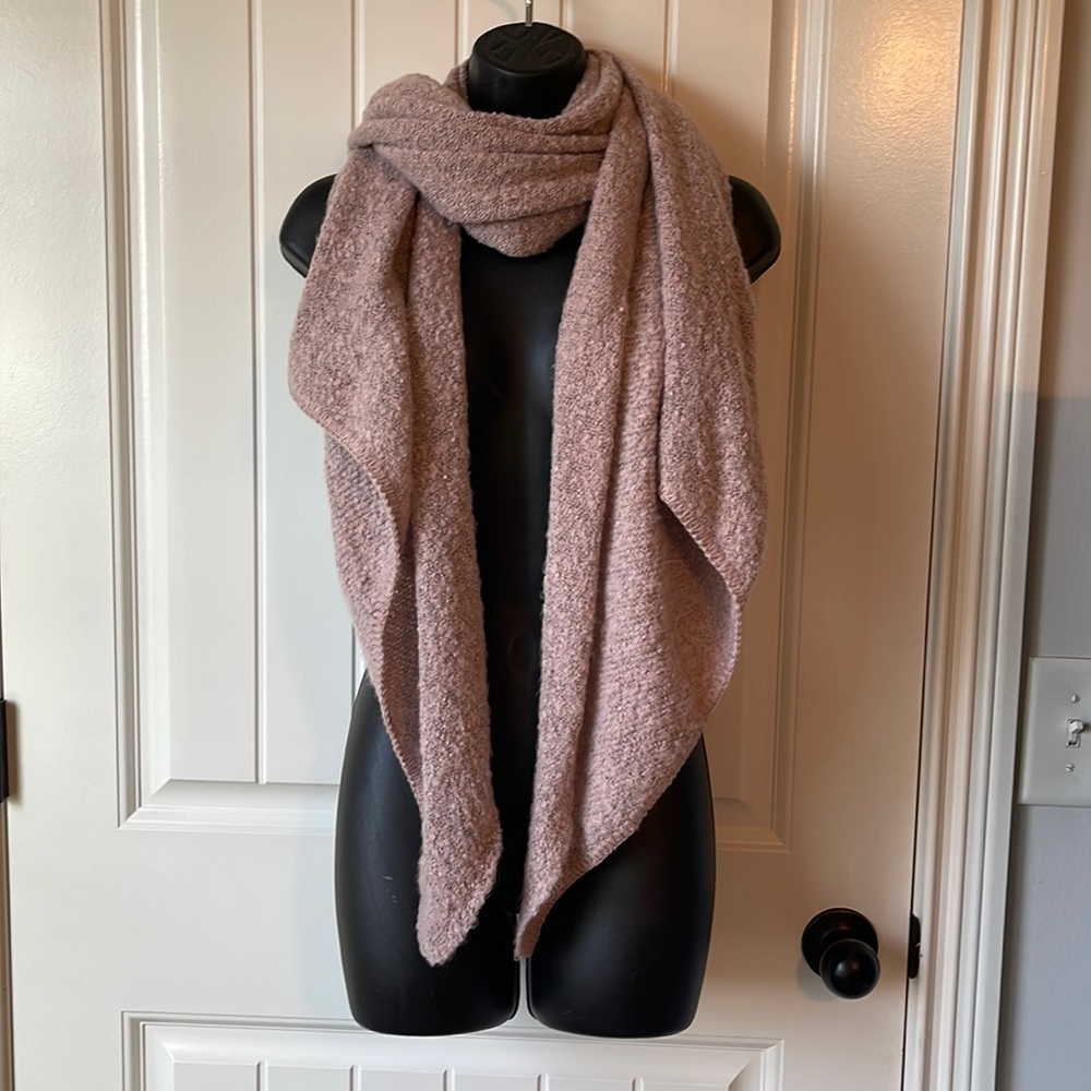 Very soft pink scarf from Bass